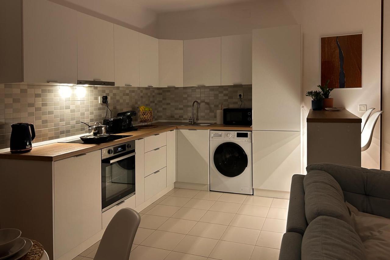 Apartamento Downtown D21 Bucarest Exterior foto